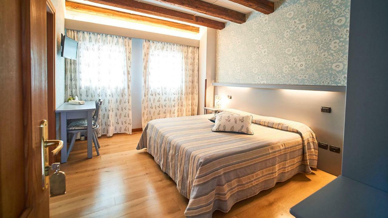 Agriturismo Roccat วัลดอบเบียเดเน ภายนอก รูปภาพ